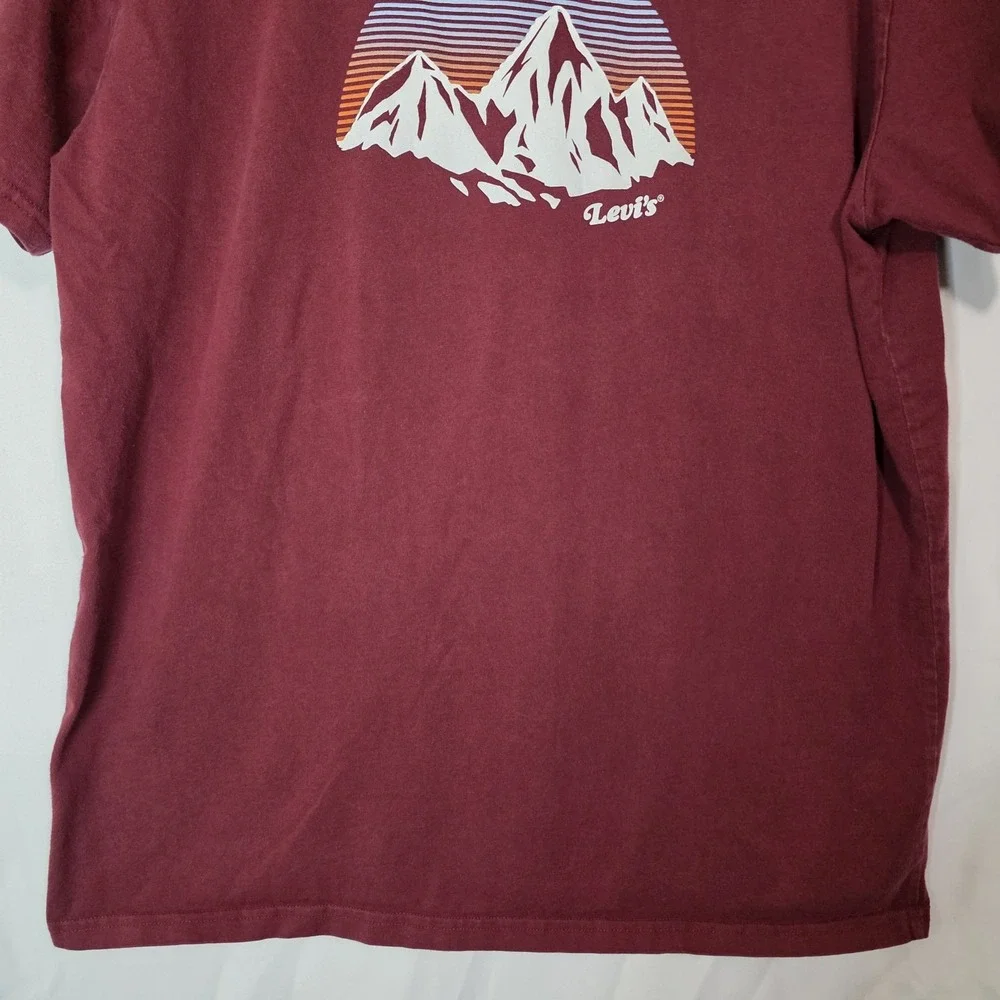 Levi's‎ Burgundy Mountain Graphic Tee Retro Sunset Gorpcore Outdoor 2XL